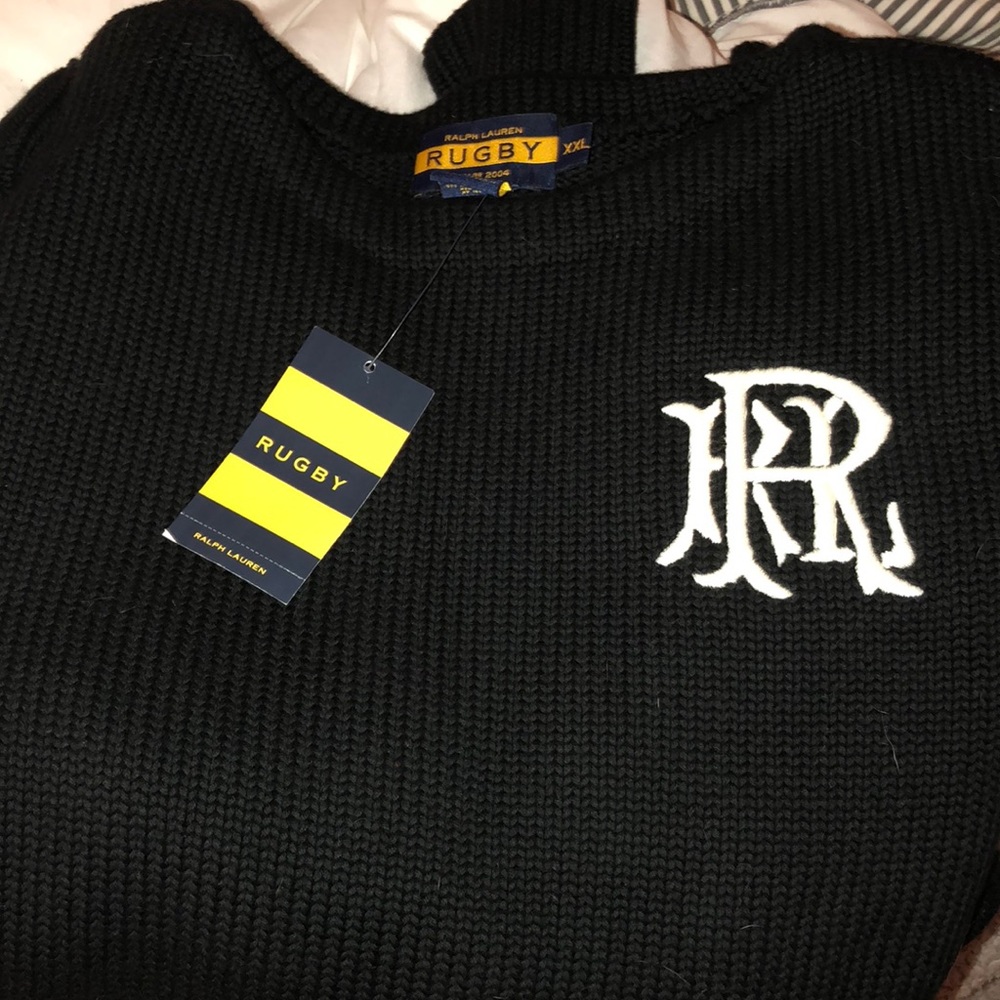 Men’s black XXL sweater